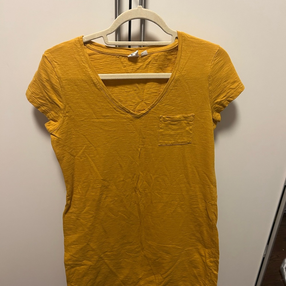 Gap Yellow V-Neck Pocket Tee